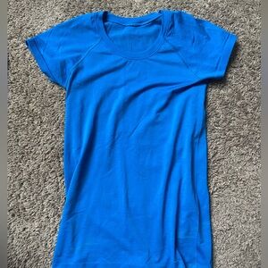 lulu swiftly tech blue size 6